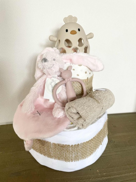 Pampertaart beige licht roze